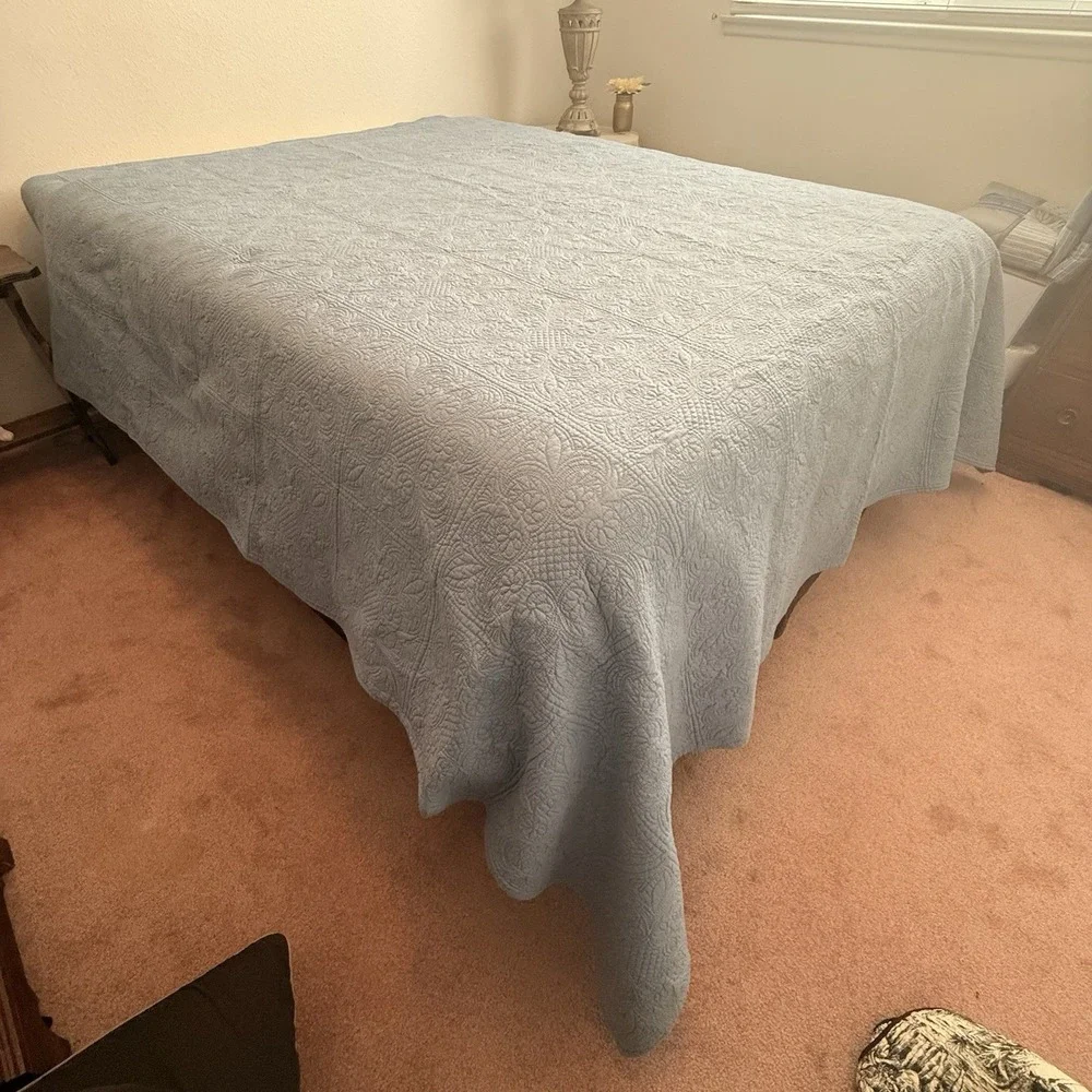 C and F Enterprises Blue Quilted Queen Bedspread Floral Cottagecore Coverlet